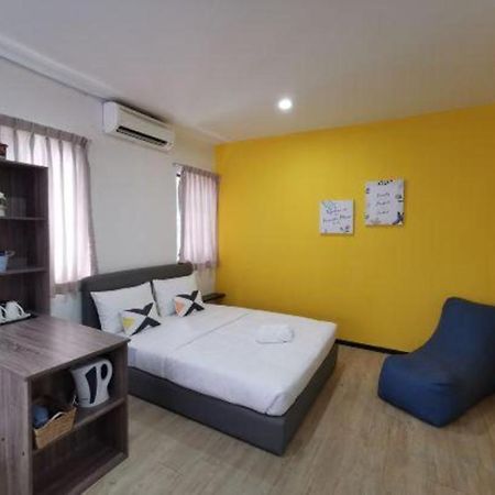 Hotel Oyo 89398 Doorbellz Kota Kinabalu Esterno foto