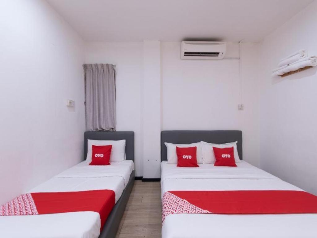 Hotel Oyo 89398 Doorbellz Kota Kinabalu Esterno foto