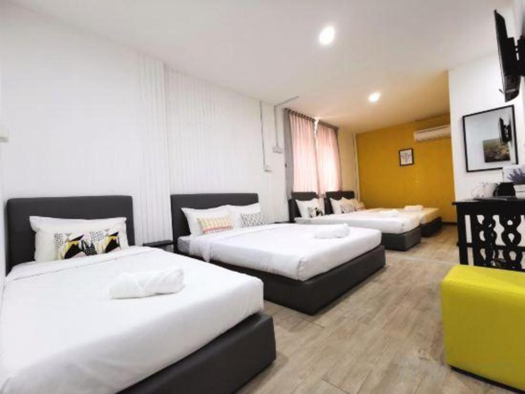 Hotel Oyo 89398 Doorbellz Kota Kinabalu Esterno foto