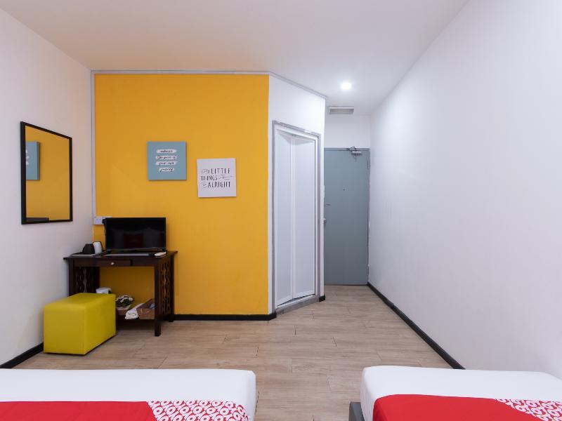 Hotel Oyo 89398 Doorbellz Kota Kinabalu Esterno foto